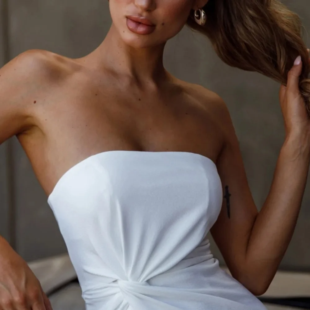 SELFIE LESLIE PROM QUEEN BANDEAU MINI DRESS WHITE - Picture 6 of 14